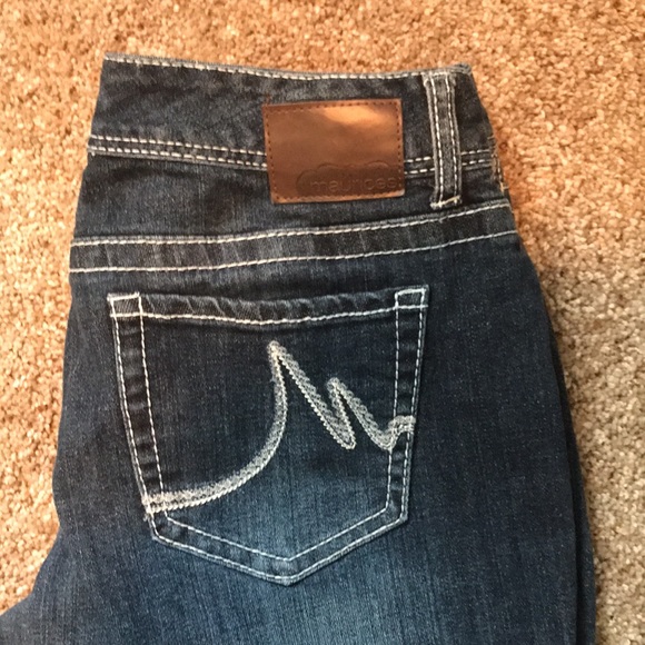 Size 7/8 long Maurice’s jean - Picture 3 of 4